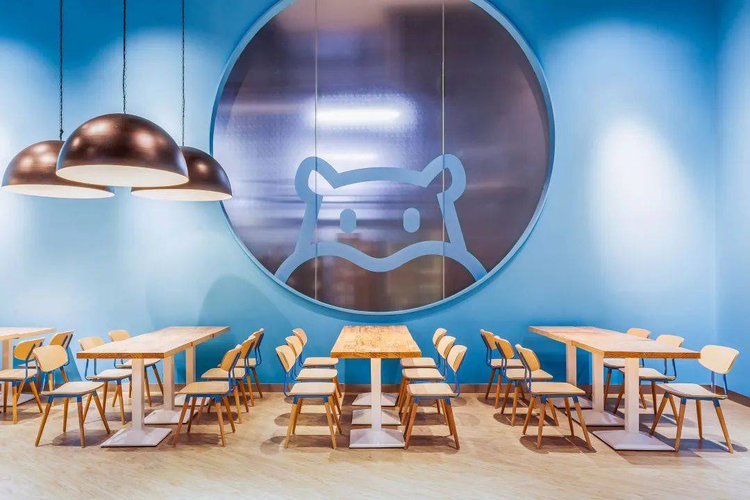 汕头阿里巴巴盒马机器人餐厅，打造未来概念的餐饮空间设计